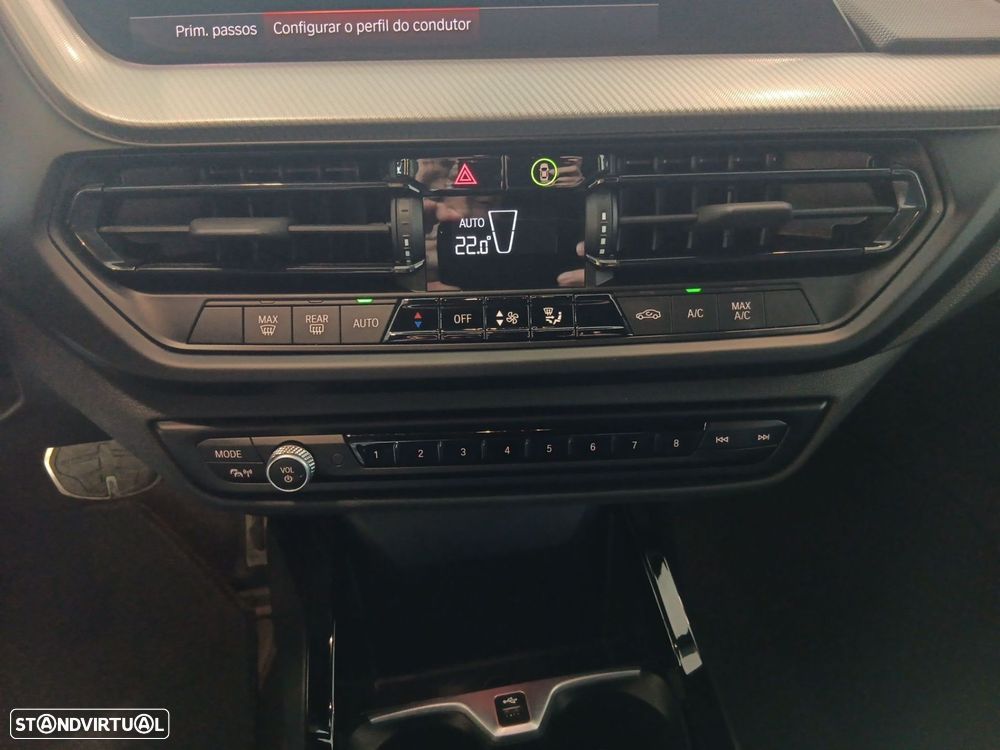 BMW 116 d Pack Desportivo M Auto - 27
