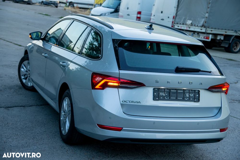 Skoda Octavia 2.0 TDI DSG Style - 4