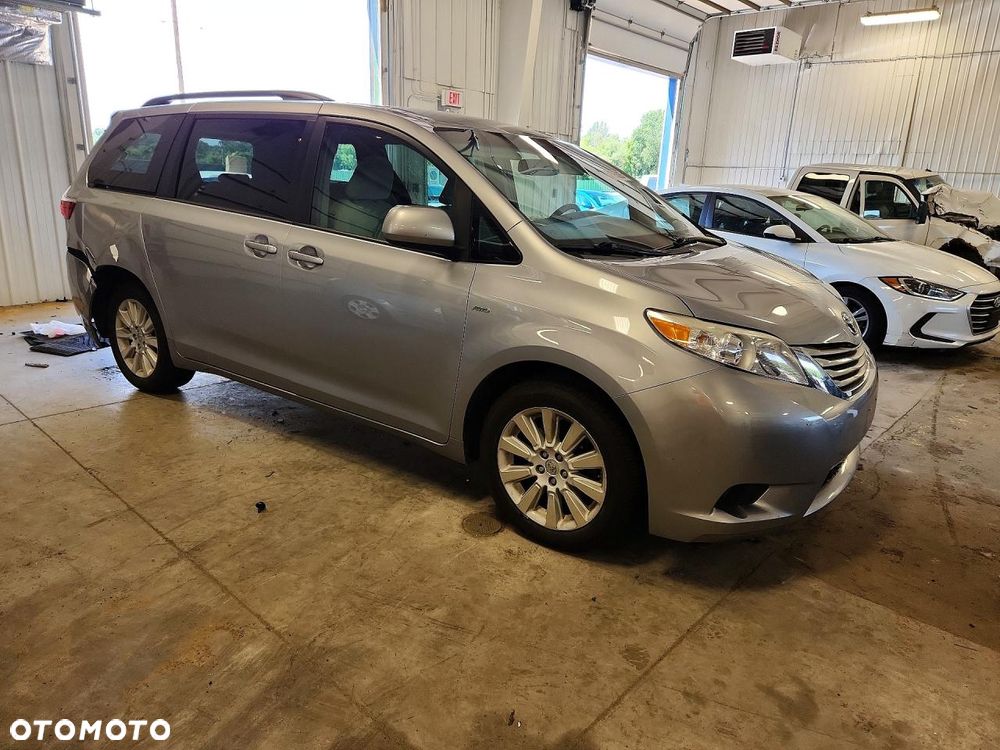 Toyota Sienna 3.5 V6 LE AWD - 1
