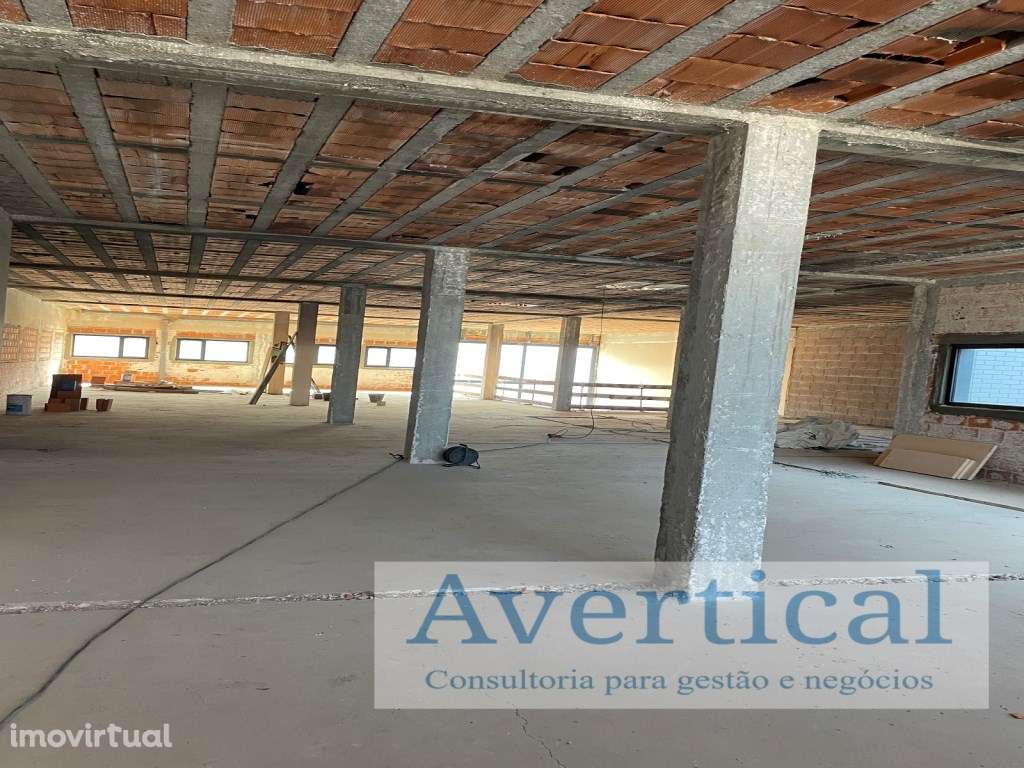 NOVO - ÚLTIMO Armazém c/ Escritório - Grande imagem: 4/15
