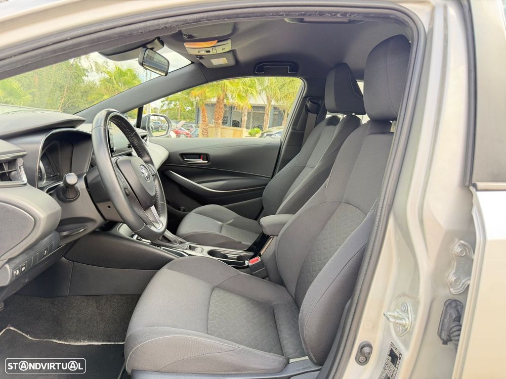 Toyota Corolla 1.8 Hybrid Comfort - 29