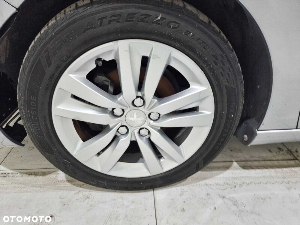 Peugeot 308 - 24