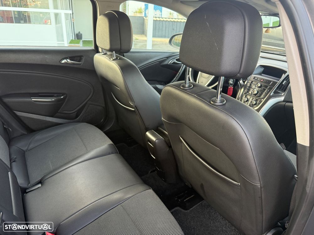 Opel Astra Sports Tourer 1.7 CDTi Cosmo - 18