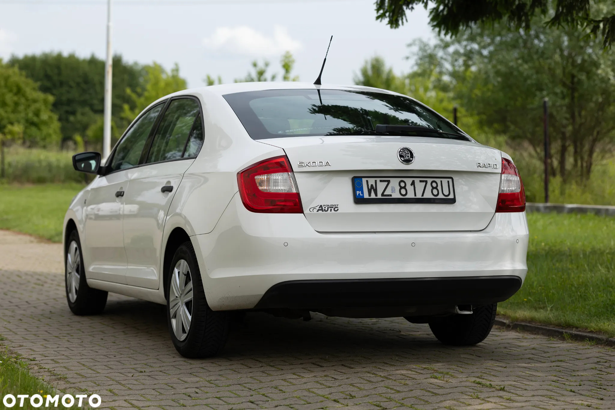 Skoda RAPID 1.2 Active - 4