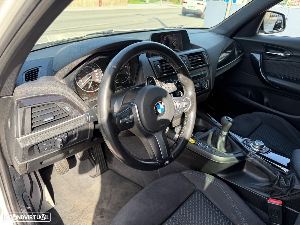 BMW 118 d Pack M - 24