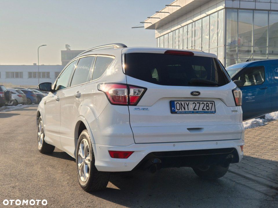 Ford Kuga - 4