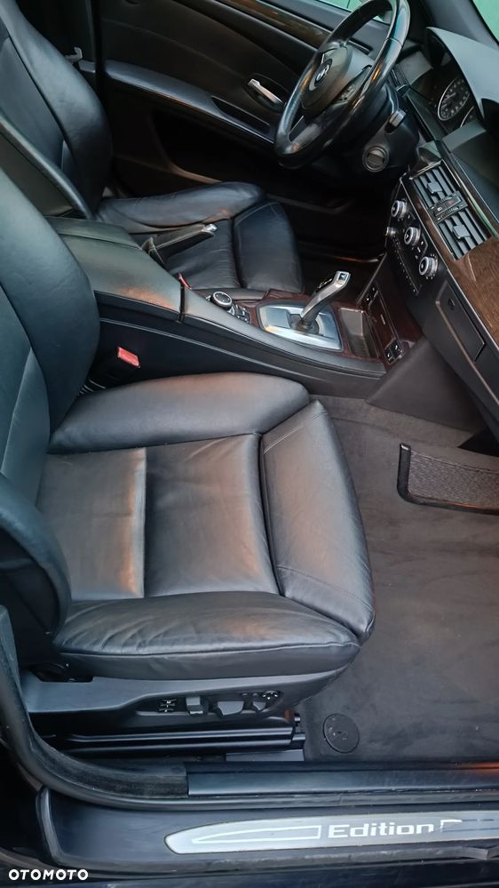BMW Seria 5 540i - 17