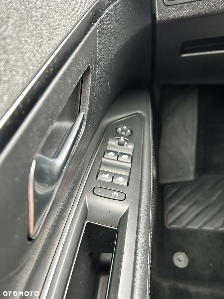 Peugeot 3008 1.6 PureTech GPF Allure S&S EAT8 - 16