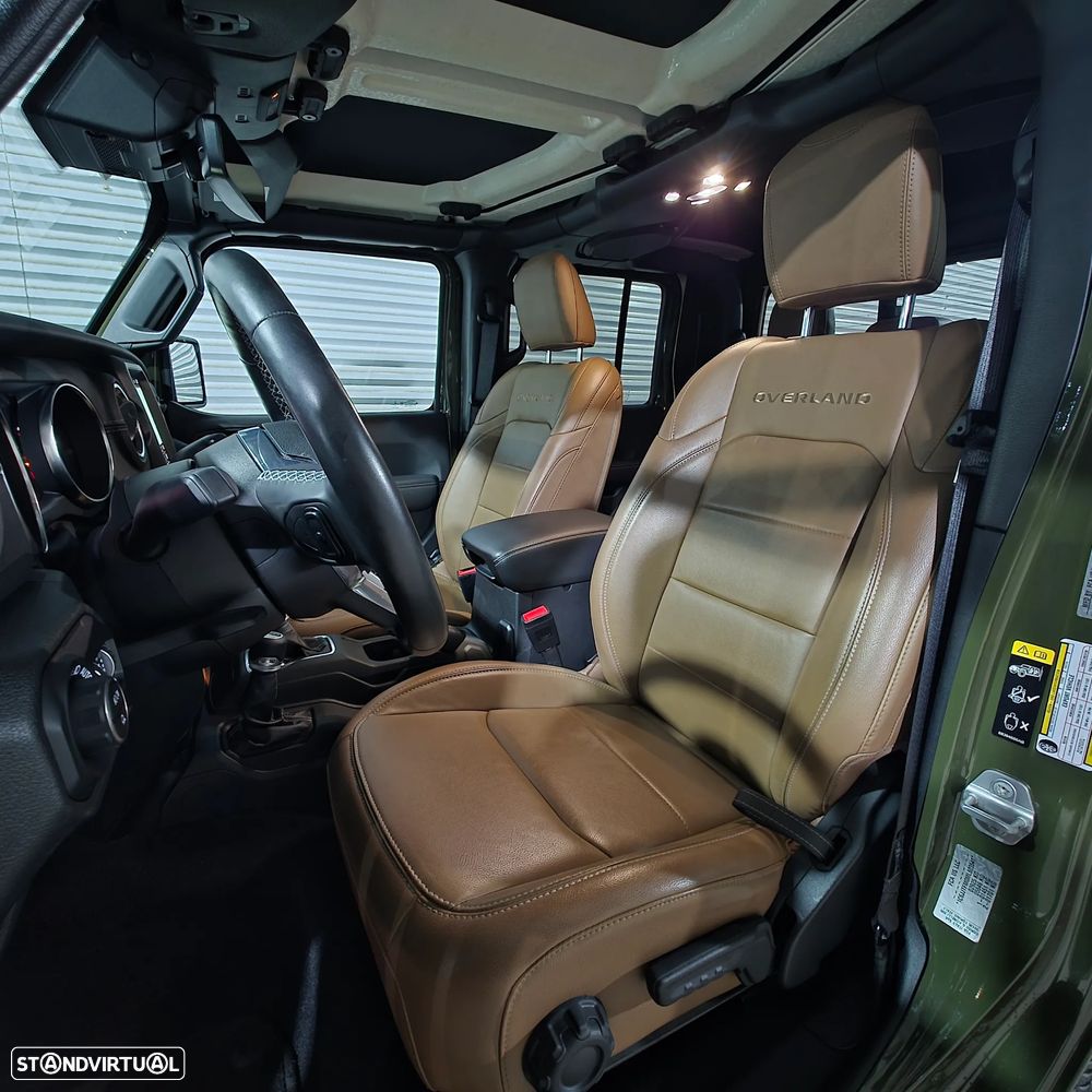 Jeep Gladiator 3.0V6 MultiJet AWD Auto Overland - 11