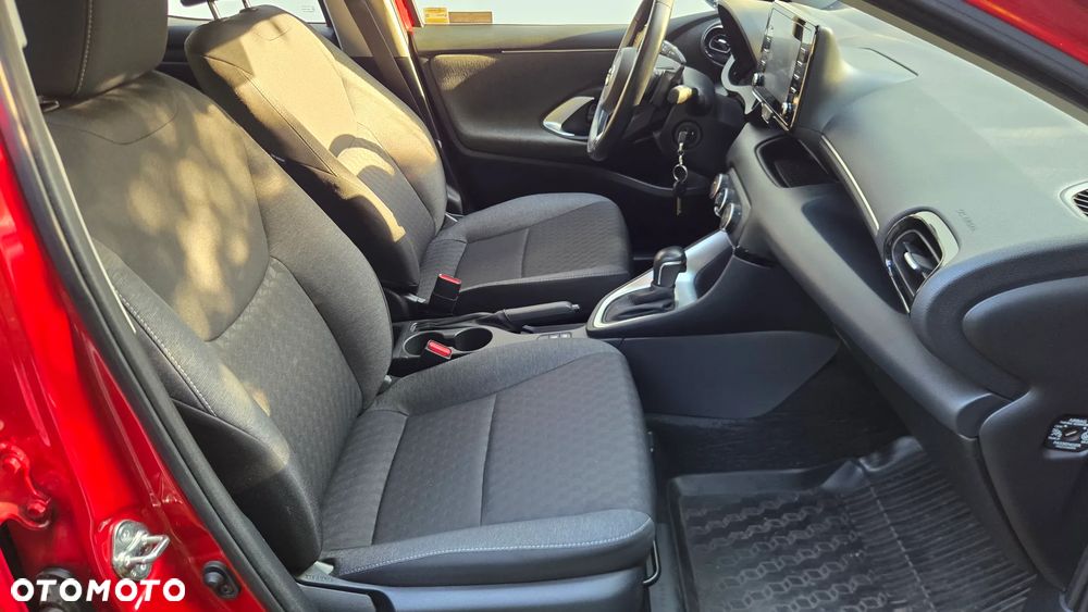 Toyota Yaris 1.5 Executive CVT - 12