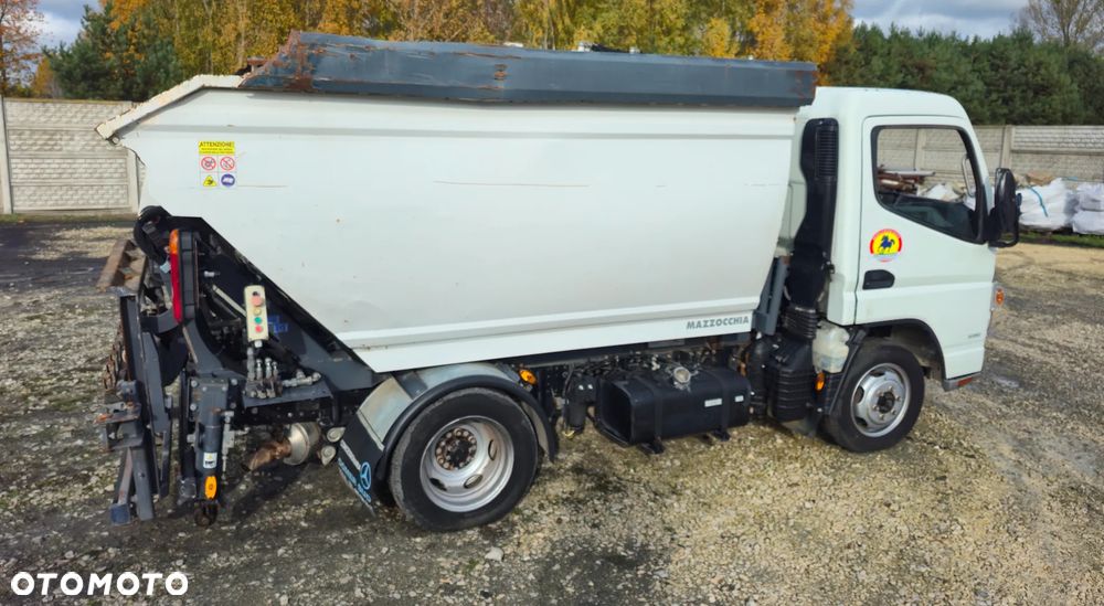 Mitsubishi CANTER FUSO - 5