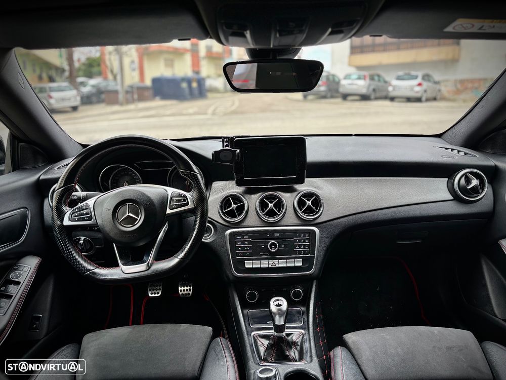 Mercedes-Benz CLA 180 - 9