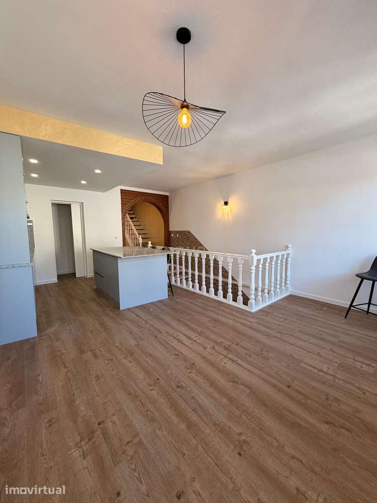 Apartamento T3 Duplex, no centro de Ançã - Grande imagem: 3/13