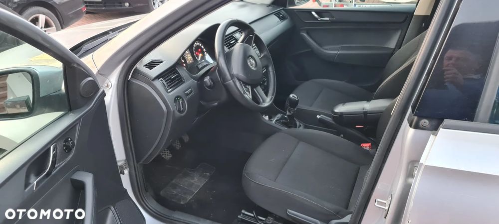 Skoda RAPID 1.6 TDI DPF Ambition - 12