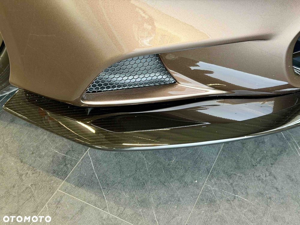 Aston Martin Vanquish - 40