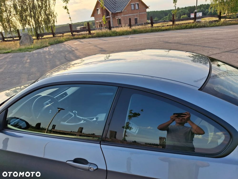 BMW Seria 3 320i - 33