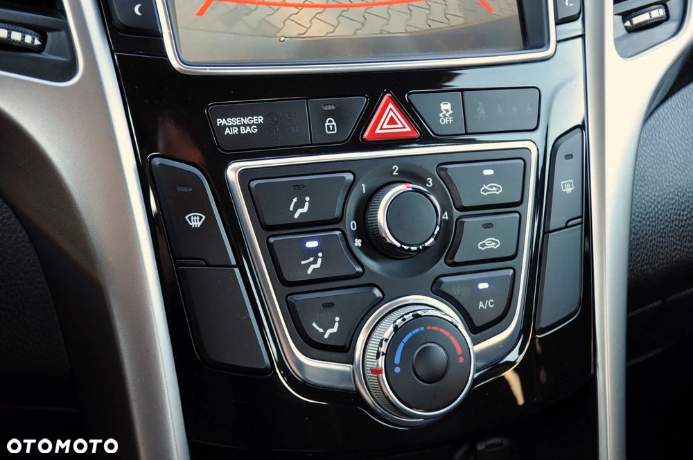 Hyundai i30 - 32