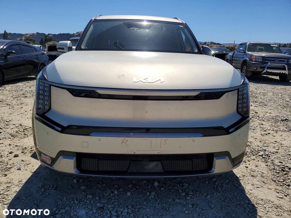 Kia EV9 - 6