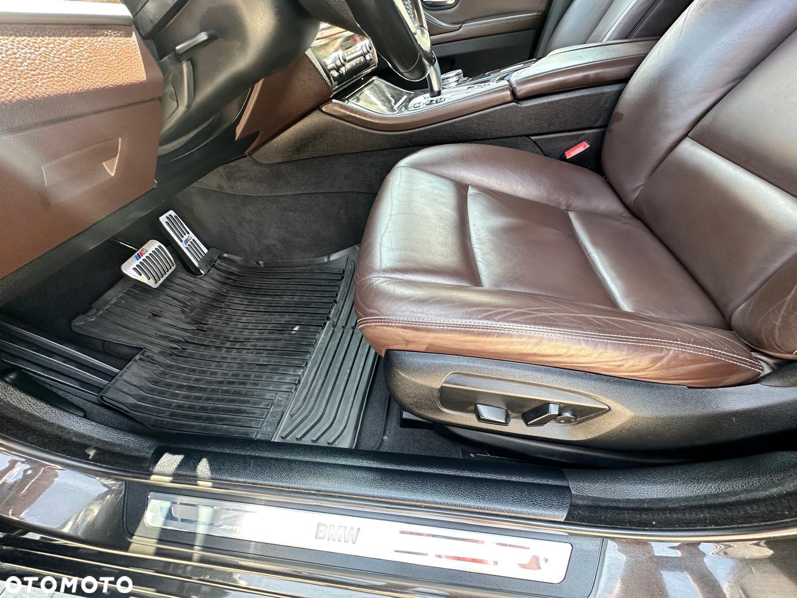 BMW Seria 5 520d xDrive Luxury Line - 10
