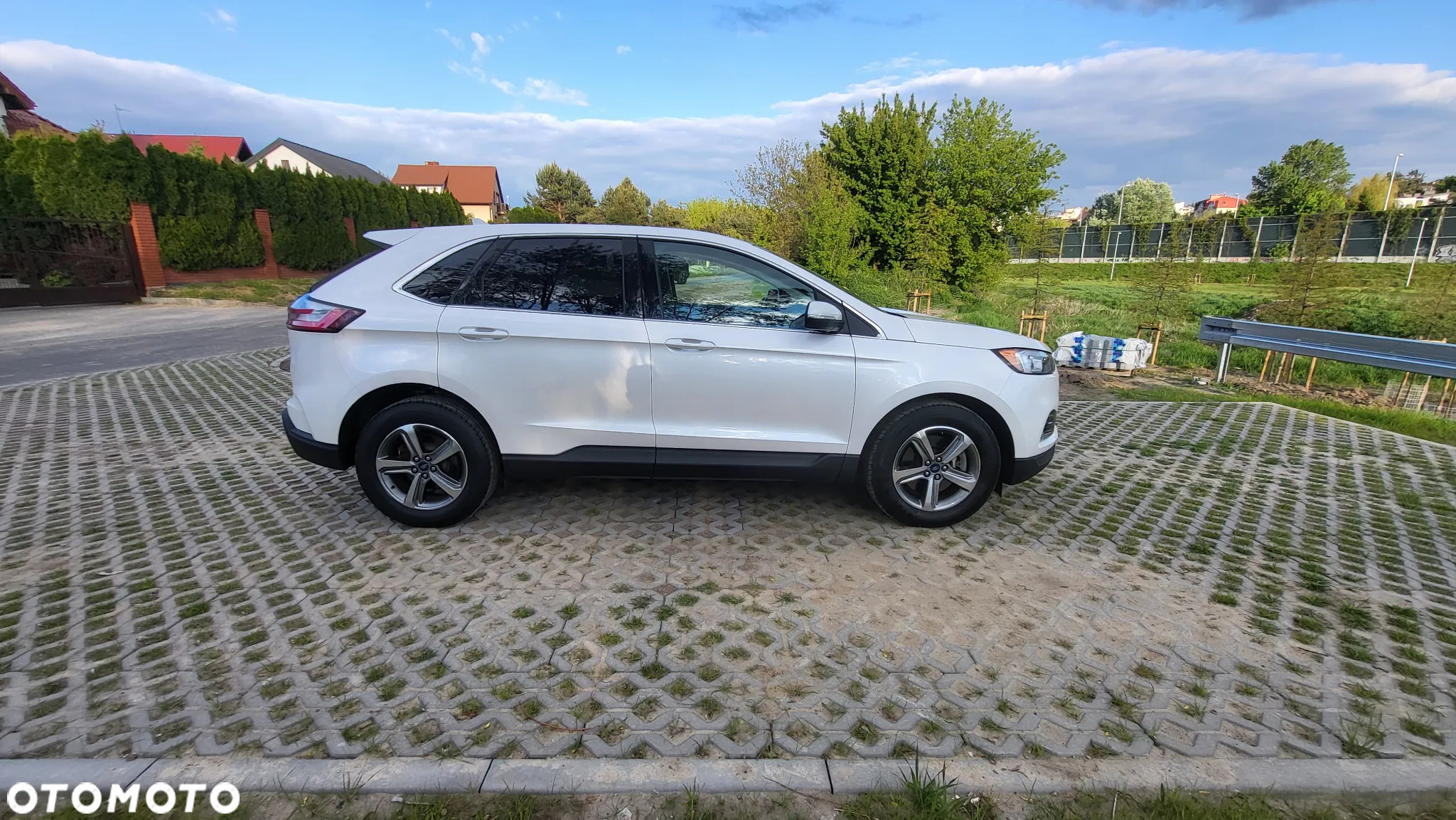 Ford Edge - 23