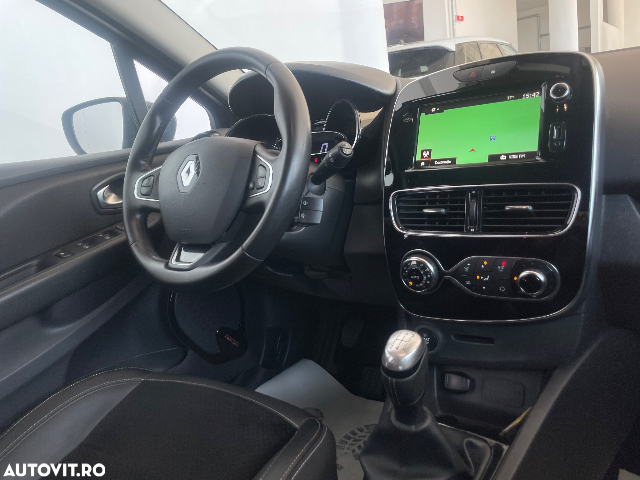 Renault Clio (Energy) TCe 90 Start & Stop INTENS - 10