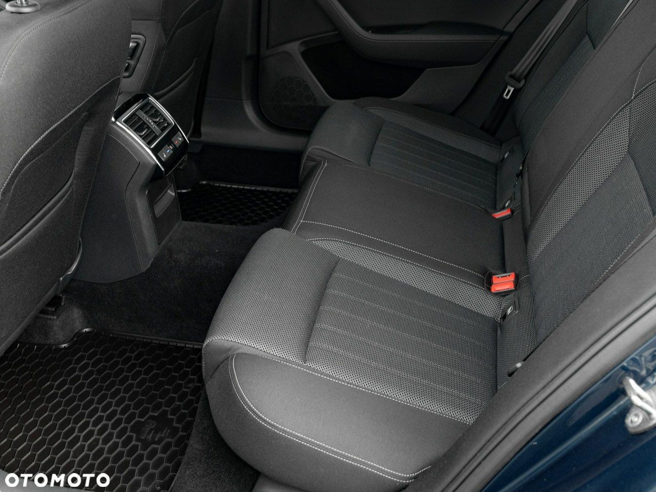 Skoda Superb 2.0 TDI SCR Style DSG - 24