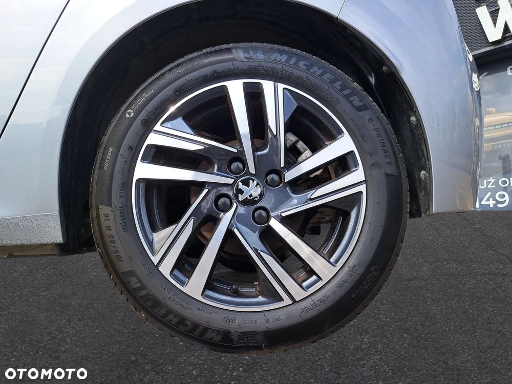 Peugeot 208 1.2 PureTech Allure S&S - 9