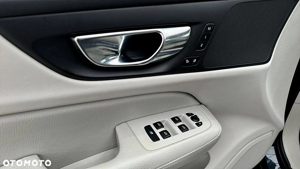 Volvo V60 T8 AWD Recharge Geartronic Inscription - 15