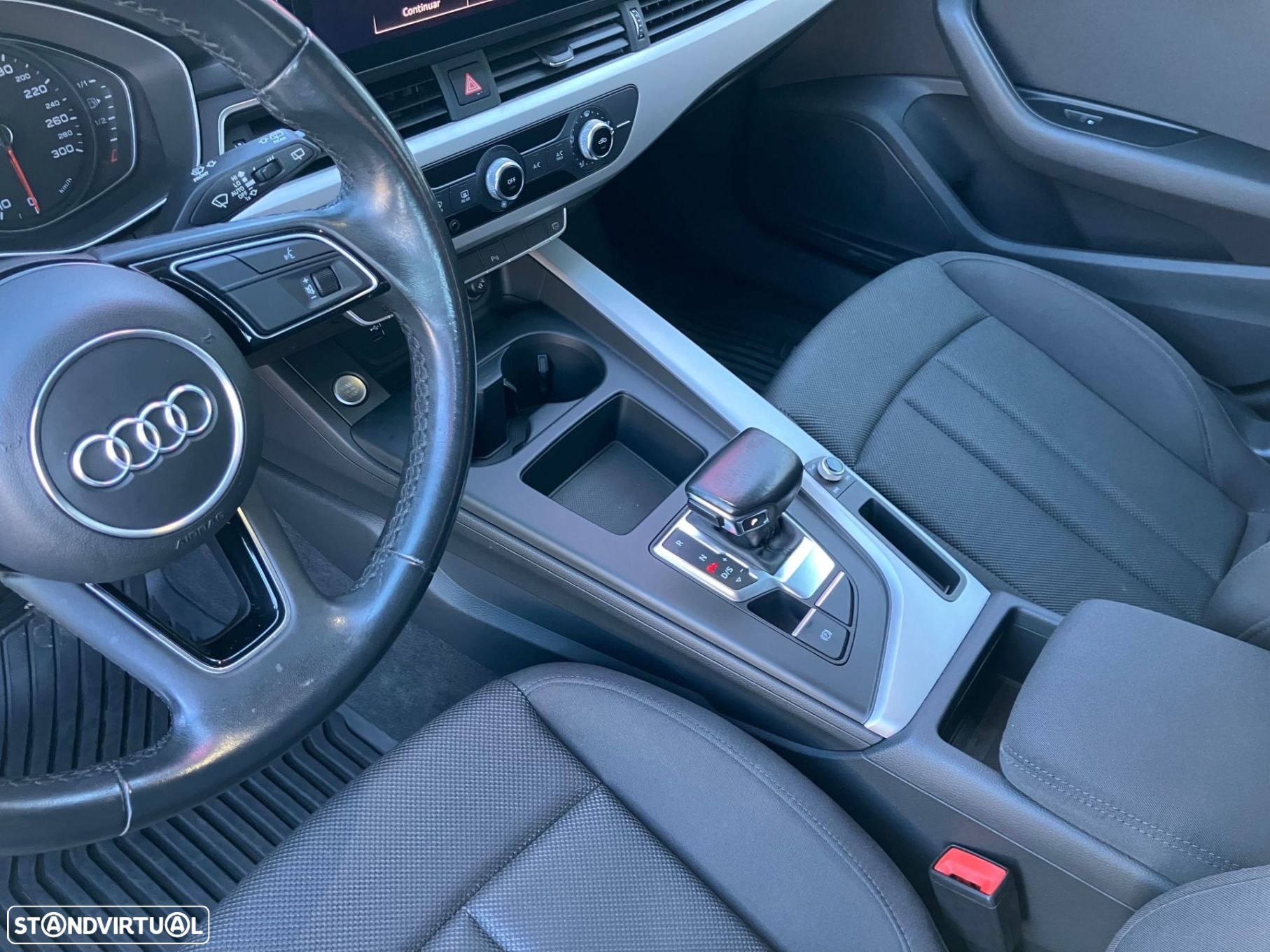Audi A4 Avant 30 TDI Advanced S tronic - 4