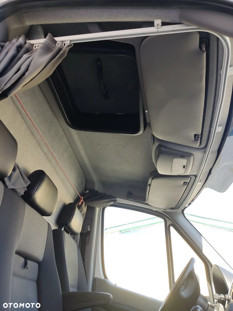 Volkswagen Crafter - 8