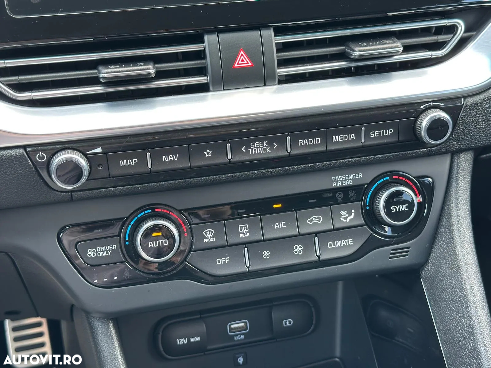 Kia Niro 1.6 GDI 6DCT PHEV Premium - 26