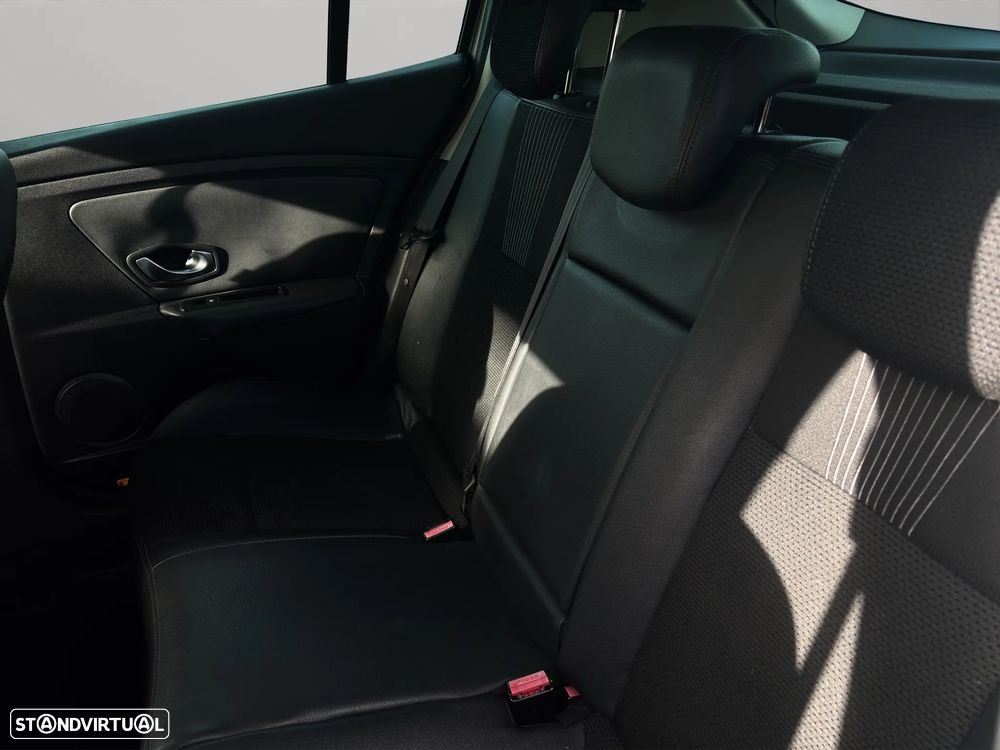 Renault Mégane 1.5 dCi Dynamique S - 13