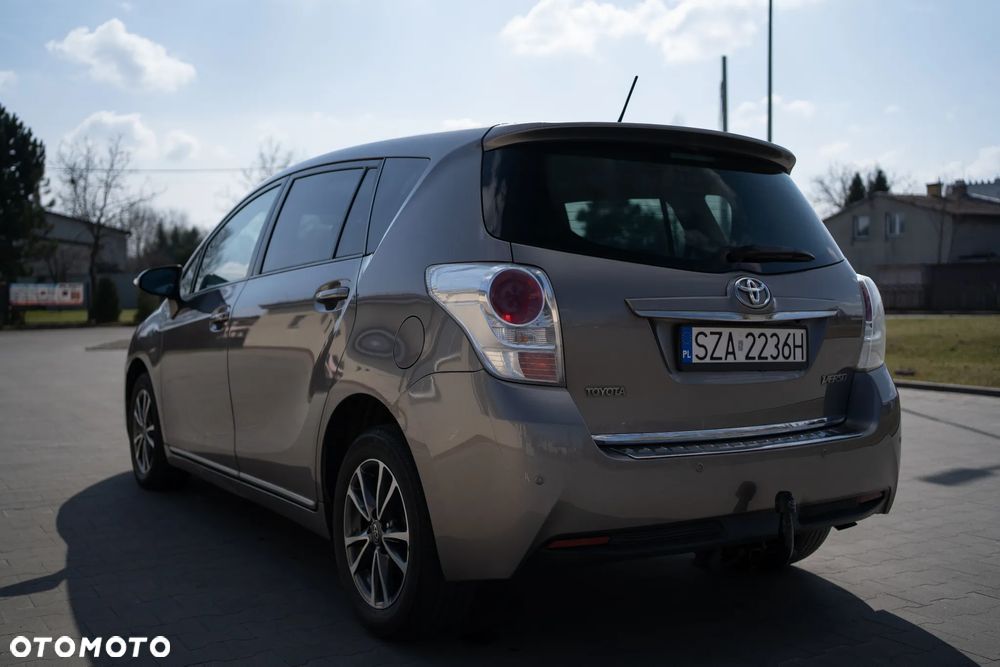 Toyota Verso 1.6 D-4D 5-Sitzer Start/Stop Skyview Edition - 18