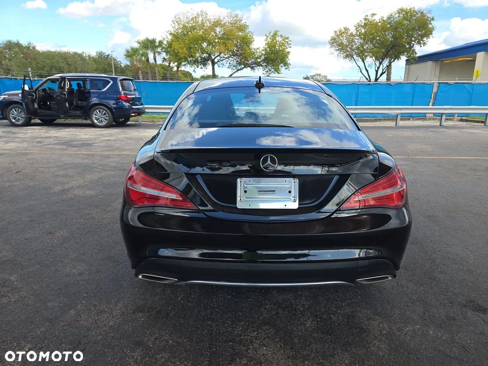 Mercedes-Benz CLA 250 7G-DCT AMG Line - 5