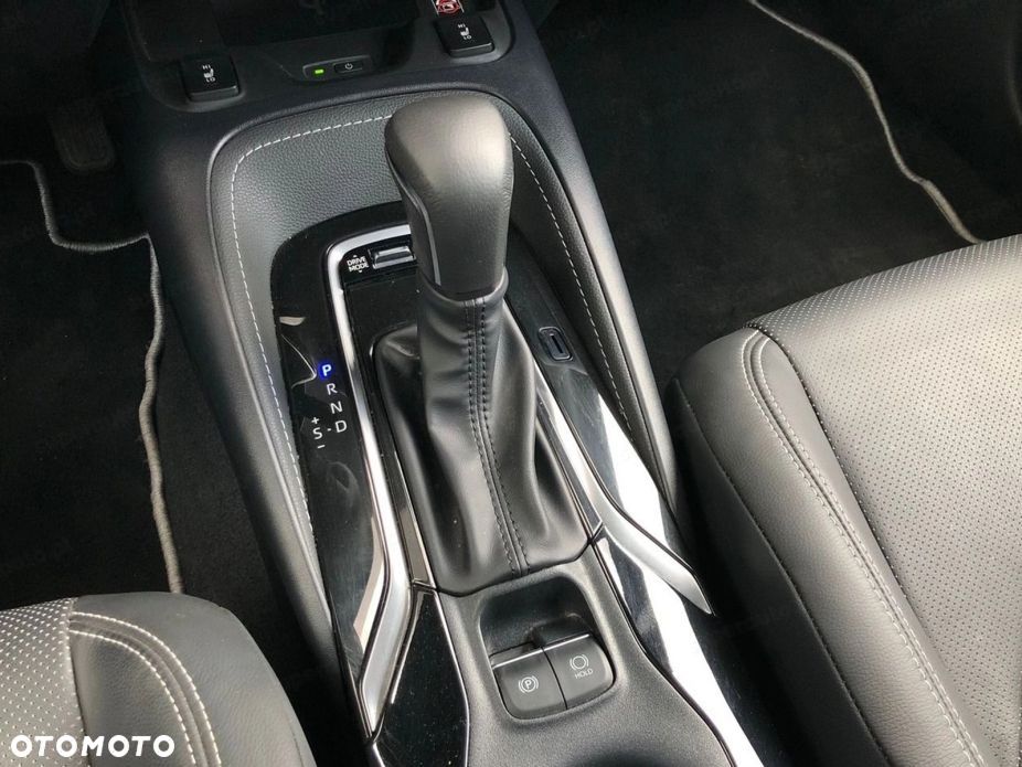 Toyota Corolla 2.0 Hybrid Executive - 13