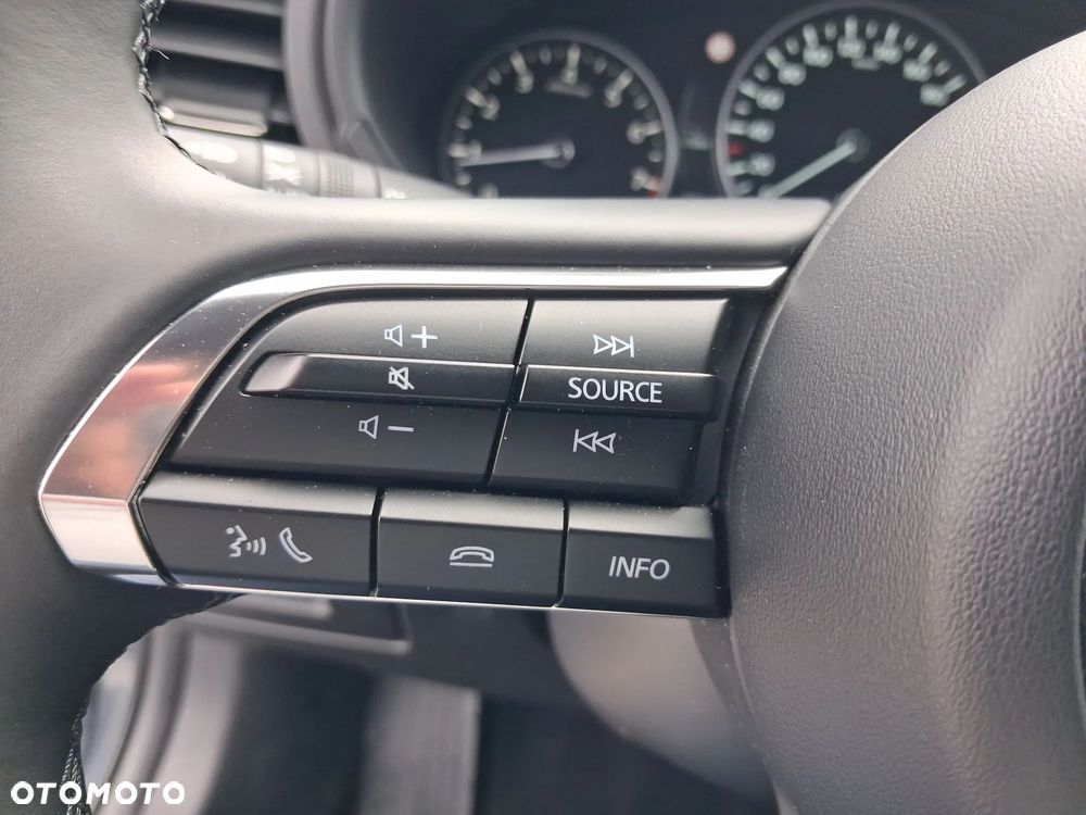 Mazda 3 2.0 mHEV Exclusive-Line - 27