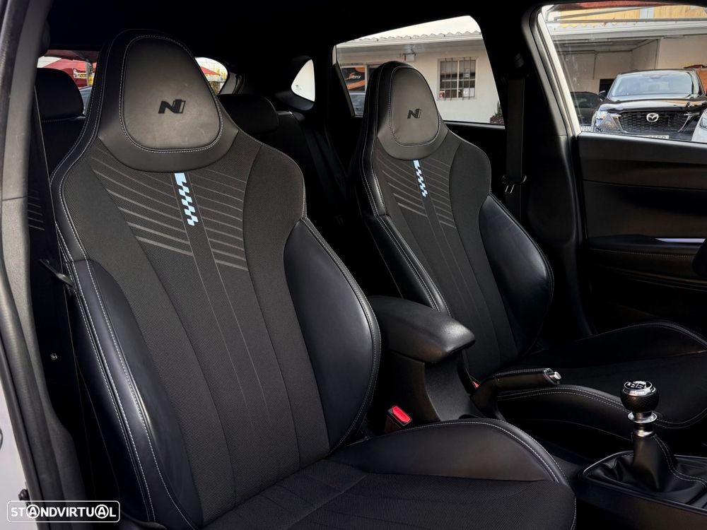 Hyundai i20 N 1.6 T-GDi Performance Pack - 8