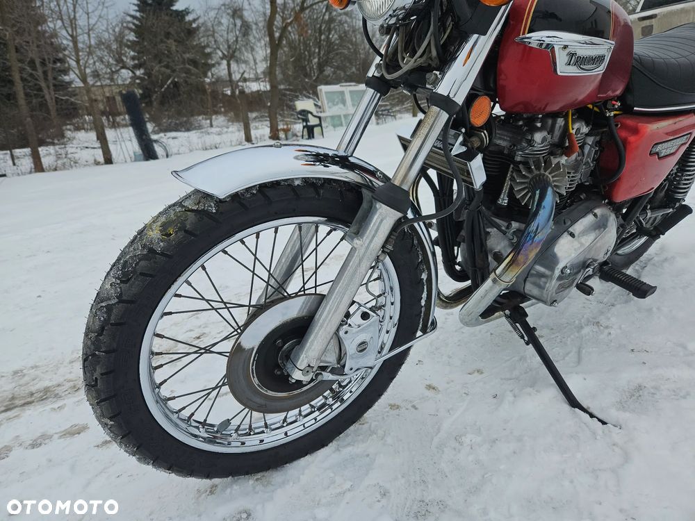 Triumph Bonneville - 12