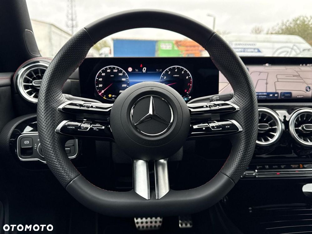 Mercedes-Benz CLA - 21