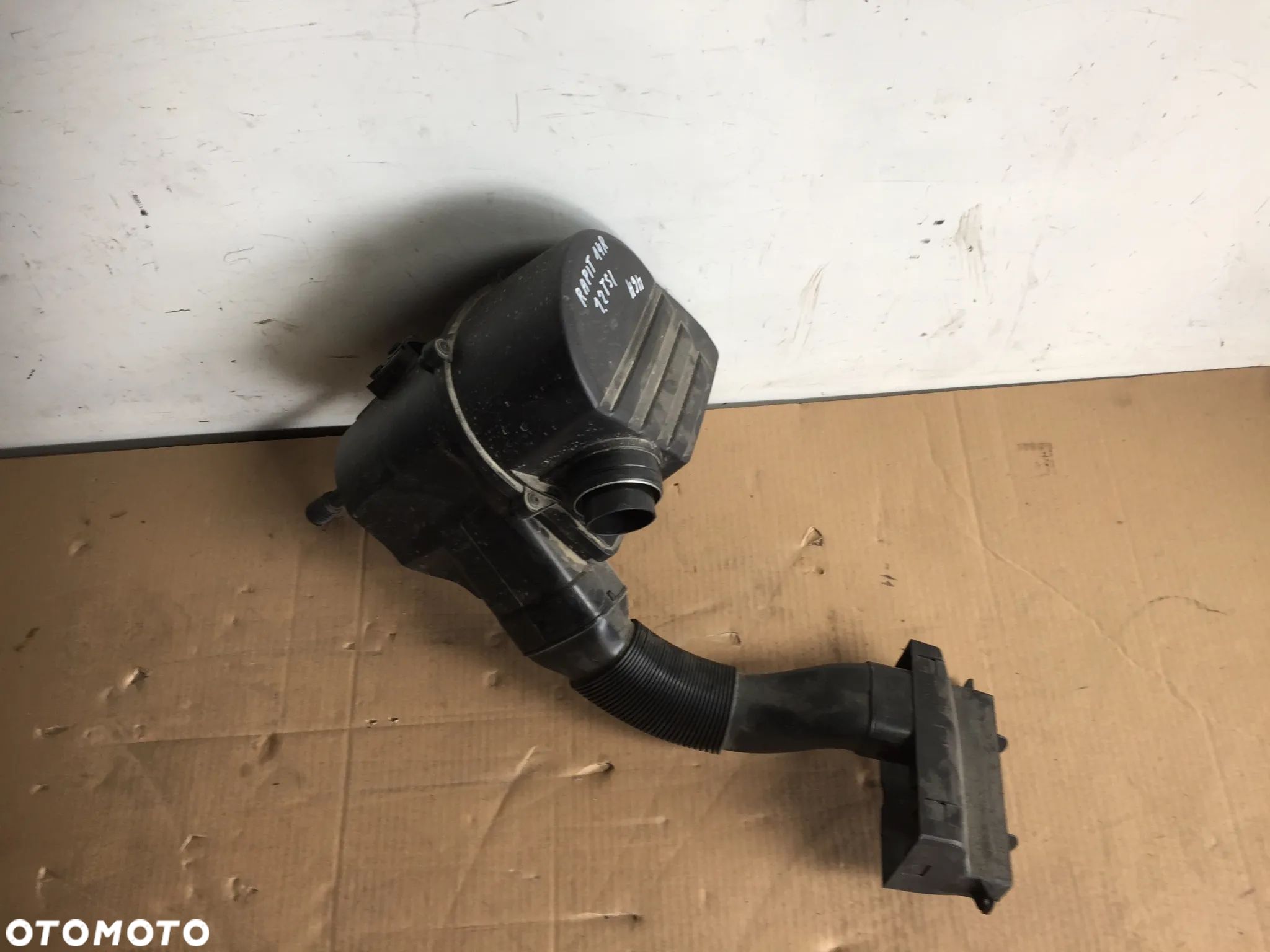 SKODA RAPID 14R 1.2 TSI OBUDOWA FILTRA POWIETRZA 6R0129607C - 1