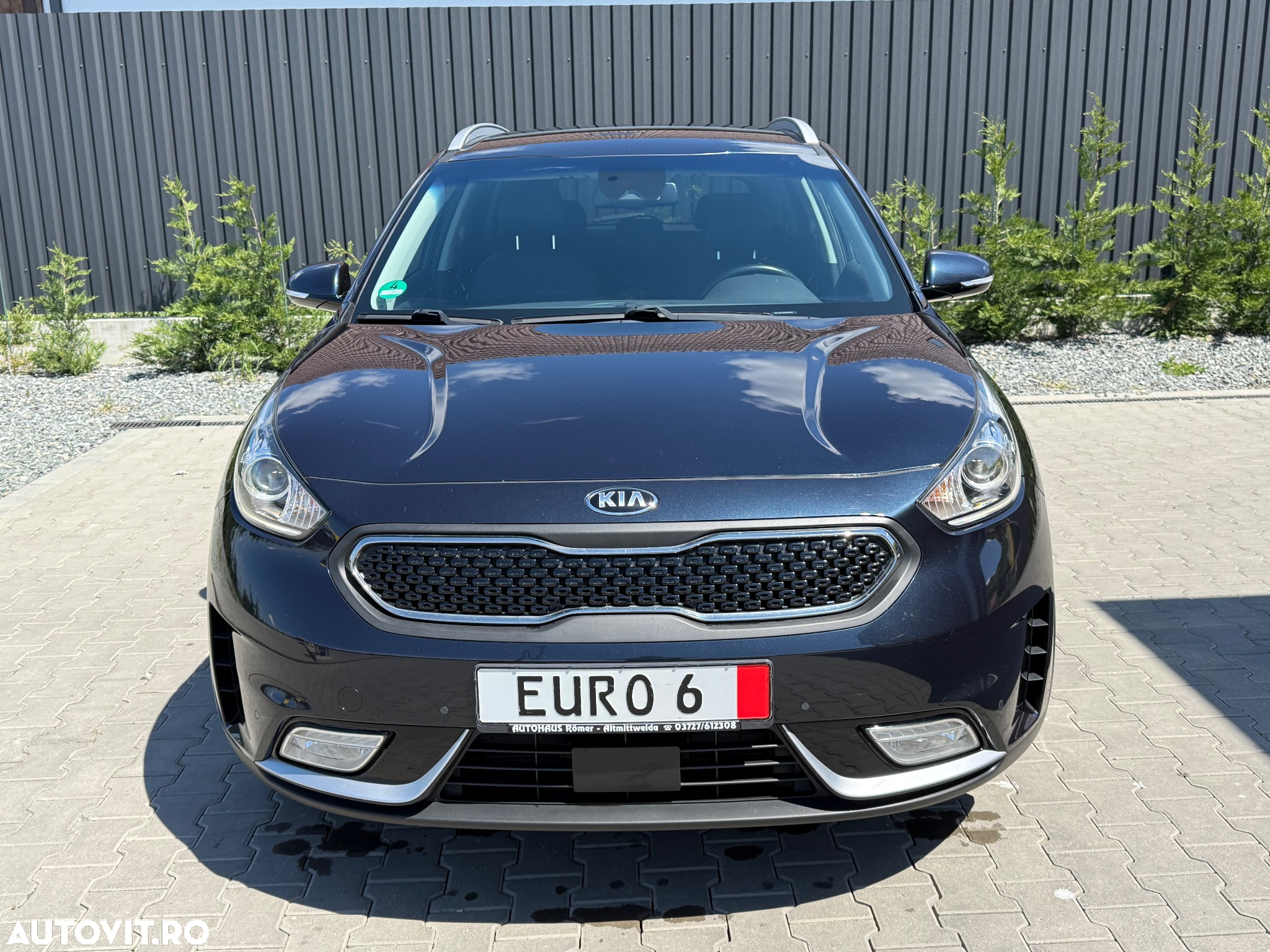 Kia Niro 1.6 GDI 2WD Aut. Spirit - 2