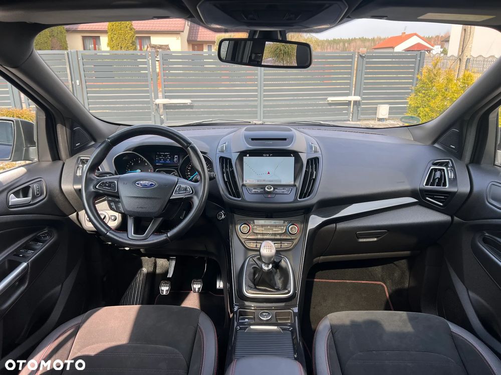 Ford Kuga 2.0 TDCi 2x4 ST-Line - 26