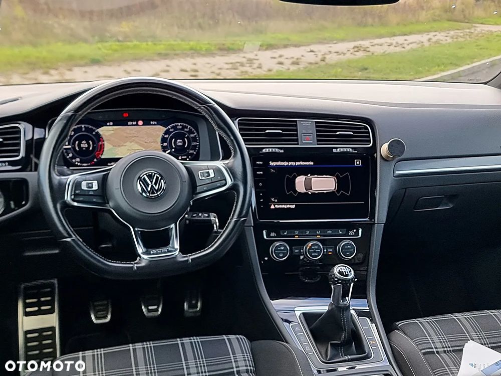 Volkswagen Golf GTD (BlueMotion Technology) - 32