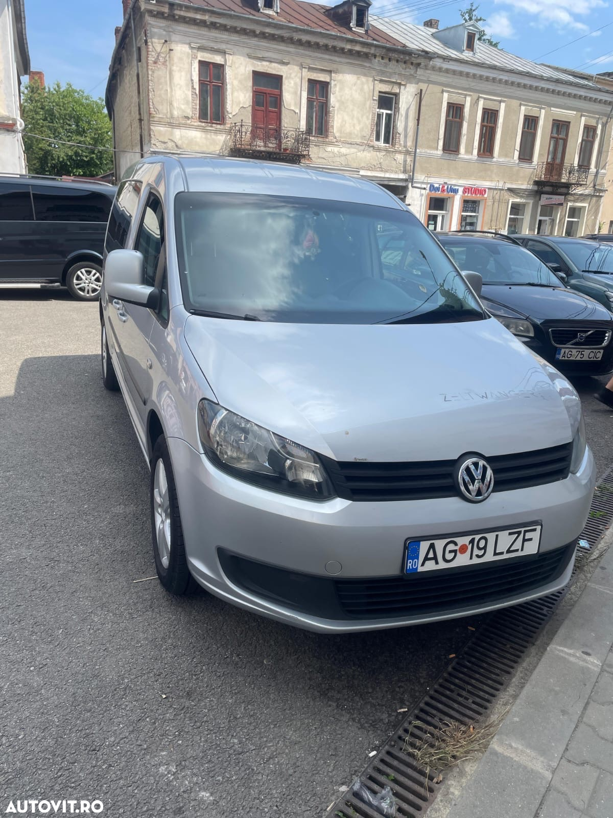 Volkswagen Caddy Maxi 2.0 TDI Comfortline - 3