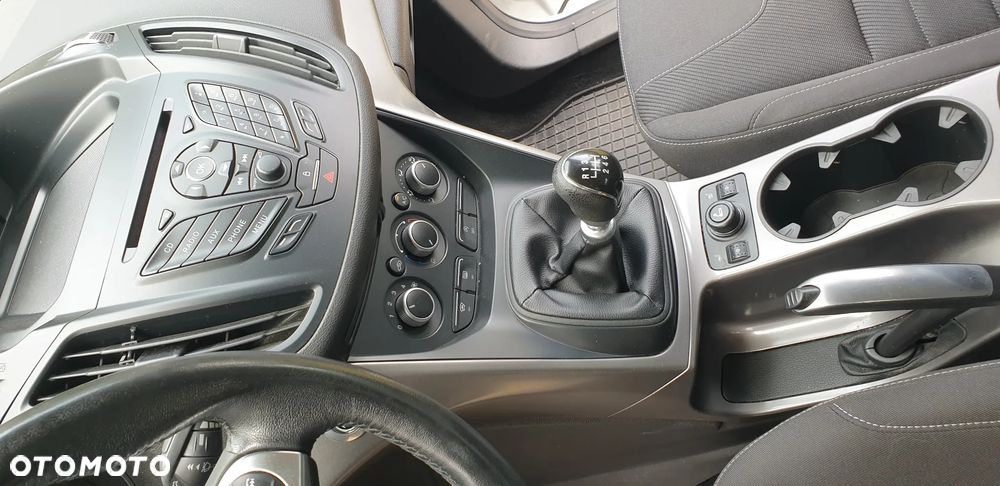 Ford Kuga 1.6 EcoBoost 2x4 SYNC - 14