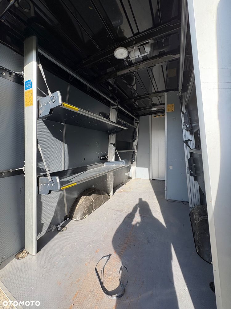 Iveco Daily 35S12 L3H2 2020r ŁADNY! Zabudowa, regały! Uszkodzony silnik - 10