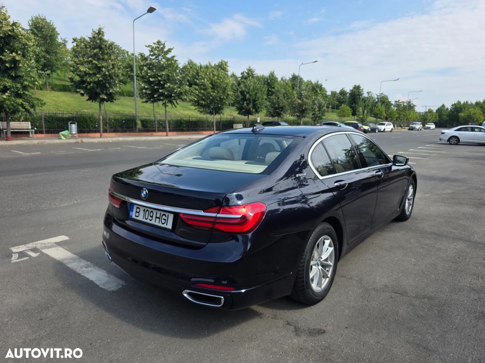 BMW Seria 7 740e iPerformance - 9