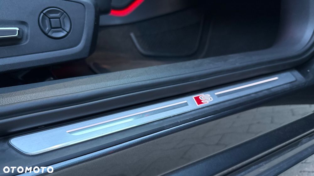 Audi S6 Limousine - 13