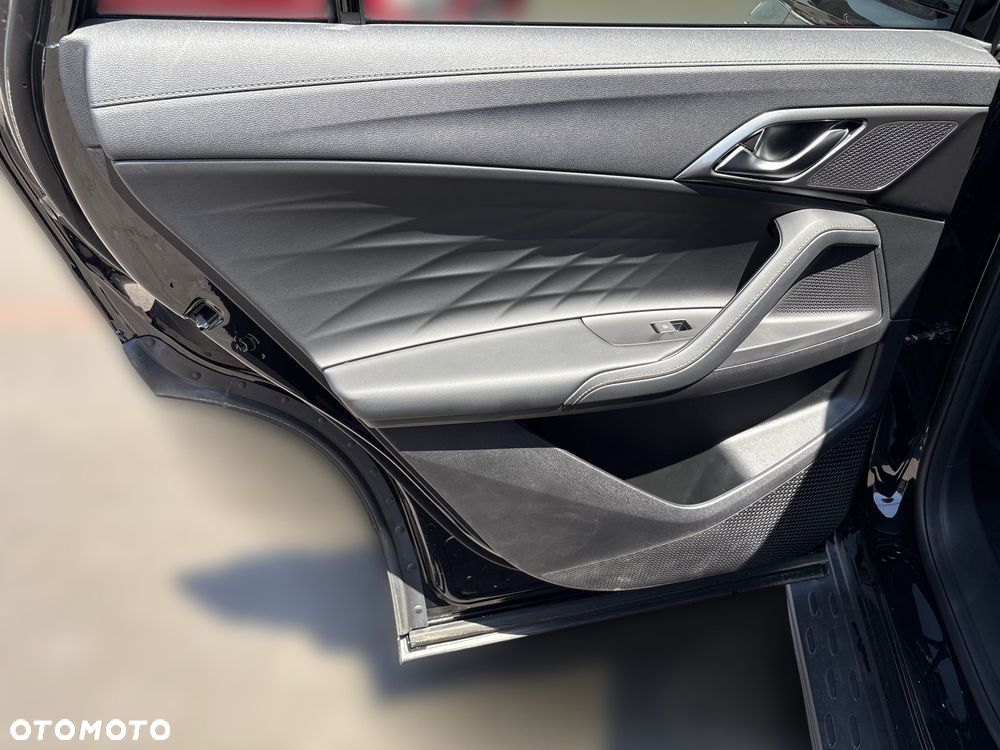 MG HS PHEV 1.5T Exclusive - 12