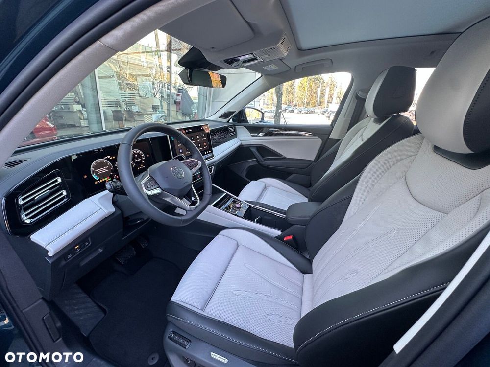 Volkswagen Tiguan - 12